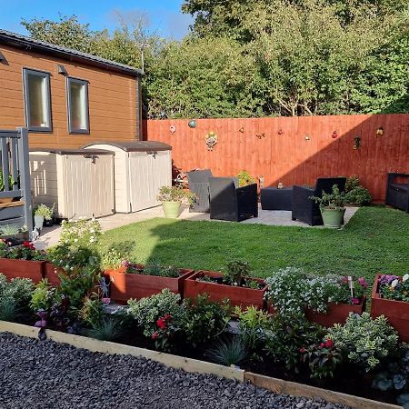 Kimadalyn Villa Forfar Exterior photo
