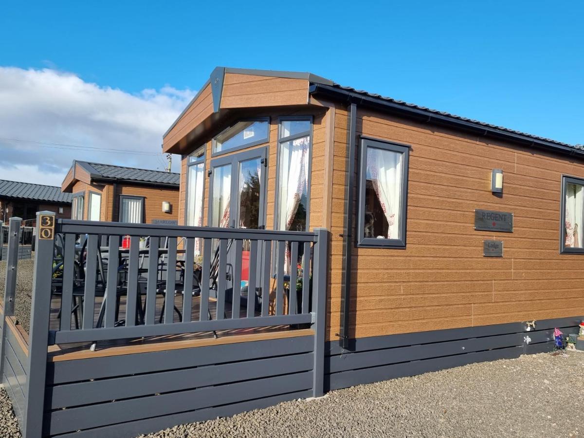 Kimadalyn Villa Forfar Exterior photo