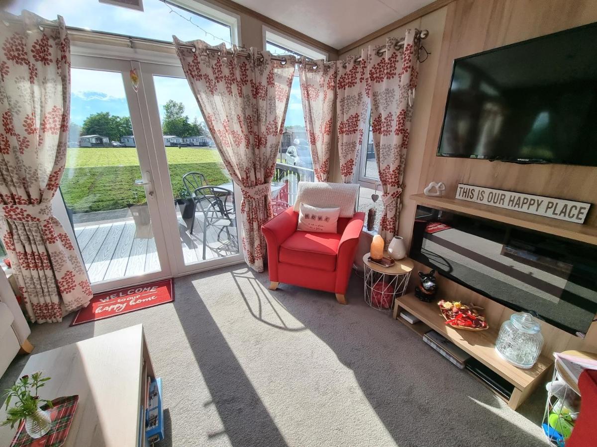 Kimadalyn Villa Forfar Exterior photo